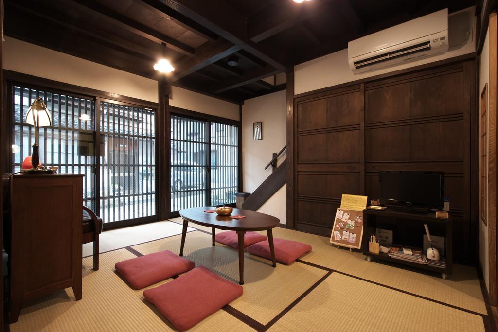 Kanazawa Guest House East Mountain Экстерьер фото