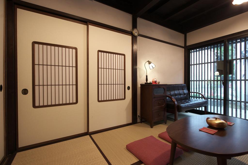 Kanazawa Guest House East Mountain Экстерьер фото