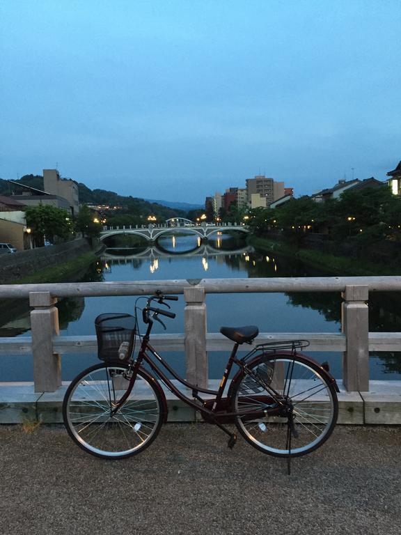 Kanazawa Guest House East Mountain Экстерьер фото